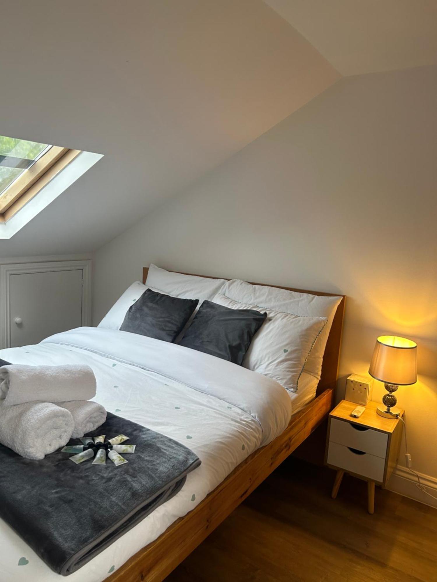Qties Luxury Home Londra Dış mekan fotoğraf